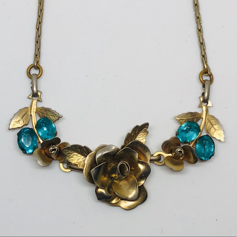 Vintage Dainty Rose Blur Rhinestone Necklace OLD